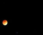 Timelapse con un lente 70-300mmn14 Abril 2014 nDesde Guadalajara, Jalisco, México.nEclipse total de luna, donde se da el efecto de tonalidad roja atardecer, en el clímax del eclipse.