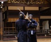 Kyoto je kultúrnym a náboženským centrom krajiny. Pozrieme si tu tradičné umelecké a bojové umienia v tréningovom centre budo.