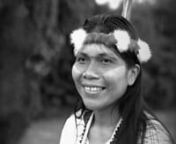 O prêmio &#39;Campeões da Terra&#39;, do Programa da ONU para o Meio Ambiente (PNUMA), visa inspirar e motivar mais pessoas a agir em prol da natureza, ampliando a visibilidade de trabalhos que estão sendo realizados nas linhas de frente de defesa pelo meio ambiente.nnNemonte Nenquimo é liderança indígena do povo Waorani. Ela foi premiada na categoria &#39;Inspiração e Ação&#39; de 2020 por sua liderança e trabalho unificador com as comunidades indígenas que interromperam a exploração de petróleo