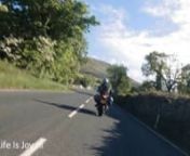 Big fun on the mountaincourse on the Isle of Man during Mad Sunday. Driving on a BMW R1200GS and my mates on BMW K1200R and Aprilia Tuono.nDriving over the mountaincourse from Ramsey Hairpin, Gooseneck, Bungalow to Greg-ny-baa.nnPlease rate this video and leave a replay on http://www.lifeisjoy.nl Thank you.nnOn http://www.lifeisjoy.nl you can watch all our movies and read our travelstories. Until 2010 20x round the world, mostly on motorcycles.na lot of fun. europe BMW R1200GSmotorbike motorcy
