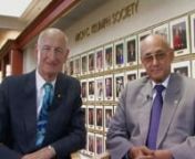 Kalyan Banerjee, presidente do Rotary International em 2011-12, e Bill Boyd, chair do Conselho de Curadores em 2011-12, agradecem todo o apoio dado à organização durante este ano rotário.