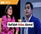Rafidah Aziz membidas kelakuan Ketua Pemuda Umno, Dr Akmal Saleh, susulan kontroversi yang tercetus daripada penjualan stoking tertera kalimah Allah.&#60;br/&#62;&#60;br/&#62;Read More: https://www.freemalaysiatoday.com/category/bahasa/tempatan/2024/03/22/rafidah-bidas-akmal-isu-stoking-kalimah-allah/&#60;br/&#62;&#60;br/&#62;Laporan Lanjut: https://www.freemalaysiatoday.com/category/nation/2024/03/22/rafidah-hits-out-at-rabble-rouser-akmal-over-allah-socks-issue/&#60;br/&#62;&#60;br/&#62;Free Malaysia Today is an independent, bi-lingual news portal with a focus on Malaysian current affairs.&#60;br/&#62;&#60;br/&#62;Subscribe to our channel - http://bit.ly/2Qo08ry&#60;br/&#62;------------------------------------------------------------------------------------------------------------------------------------------------------&#60;br/&#62;Check us out at https://www.freemalaysiatoday.com&#60;br/&#62;Follow FMT on Facebook: https://bit.ly/49JJoo5&#60;br/&#62;Follow FMT on Dailymotion: https://bit.ly/2WGITHM&#60;br/&#62;Follow FMT on X: https://bit.ly/48zARSW &#60;br/&#62;Follow FMT on Instagram: https://bit.ly/48Cq76h&#60;br/&#62;Follow FMT on TikTok : https://bit.ly/3uKuQFp&#60;br/&#62;Follow FMT Berita on TikTok: https://bit.ly/48vpnQG &#60;br/&#62;Follow FMT Telegram - https://bit.ly/42VyzMX&#60;br/&#62;Follow FMT LinkedIn - https://bit.ly/42YytEb&#60;br/&#62;Follow FMT Lifestyle on Instagram: https://bit.ly/42WrsUj&#60;br/&#62;Follow FMT on WhatsApp: https://bit.ly/49GMbxW &#60;br/&#62;------------------------------------------------------------------------------------------------------------------------------------------------------&#60;br/&#62;Download FMT News App:&#60;br/&#62;Google Play – http://bit.ly/2YSuV46&#60;br/&#62;App Store – https://apple.co/2HNH7gZ&#60;br/&#62;Huawei AppGallery - https://bit.ly/2D2OpNP&#60;br/&#62;&#60;br/&#62;#BeritaFMT #RafidahAziz #AkmalSaleh #KKMart