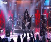 Is that CeeLo Green sporting the KISS face paint? With Mini KISS?! Why, yes it is! Watch as CeeLo rocks the famous KISS anthem, &#92;