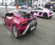During Hart voor Auto&#39;s at the TT Circuit of Assen (The Netherlands) a drag race was organized in which a lot of sportscars and modified cars participated. In this video you can see most of the participating cars going head to head to see which one is the fastest !