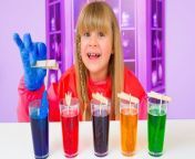 Diana and Roma show fascinating experiments with colors. A Must-Watch Experiments!