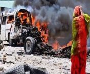 A suicide car bomb has exploded in the Somali capital, Mogadishu, killing at least 12 people near the security service headquarters.