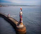 Roker Pier lighthouse gets giant football scarf ahead of Sunderland vs Durham