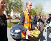 The Prince of Wales delivers food to the Hanworth Centre Hub in west London, following his visit to Surplus to Supper – a charity which aims to reduce food waste and food poverty by redistributing surplus food.Report by Covellm. Like us on Facebook at http://www.facebook.com/itn and follow us on Twitter at http://twitter.com/itn