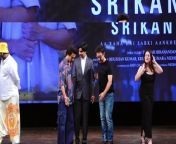 The biographical film ‘Srikanth,’ starring Rajkummar Rao, hit theaters on May 10. Bollywood star Genelia Deshmukh expressed her thoughts on the movie, sharing her review on social media.&#60;br/&#62;&#60;br/&#62;#GeneliaDeshmukh #Srikanth #rajkumarrao #SrikanthReview #SrikanthMovie #alaya #srikanthpublicreview #bollywood #latestfilm #viralvideo #trending #entertainmentnews